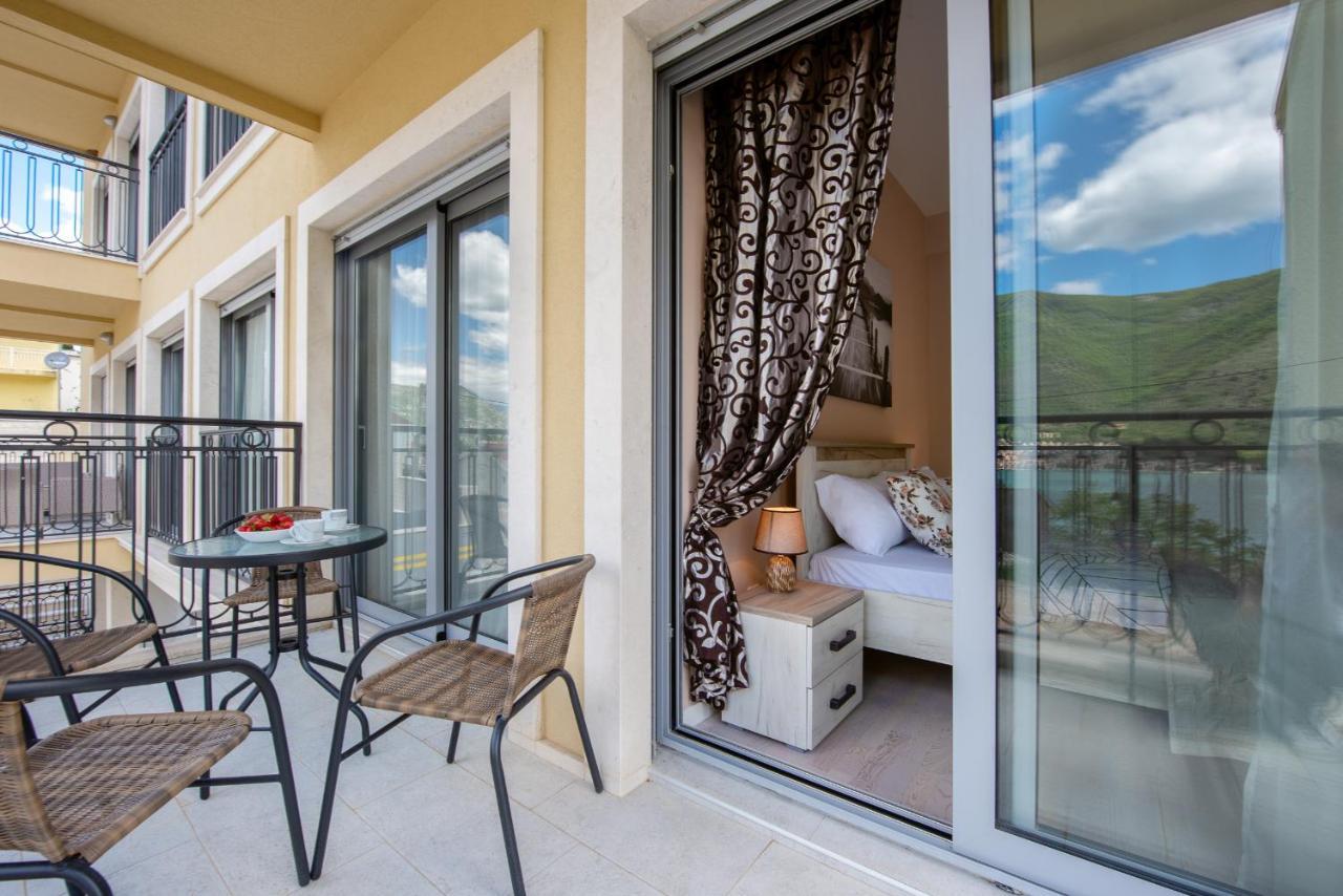 2Montenegro Limeta Apartments With Pool โกตอร์ ภายนอก รูปภาพ