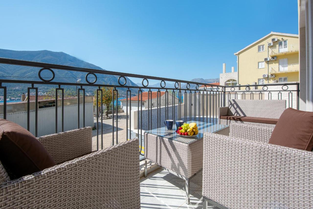 2Montenegro Limeta Apartments With Pool โกตอร์ ภายนอก รูปภาพ