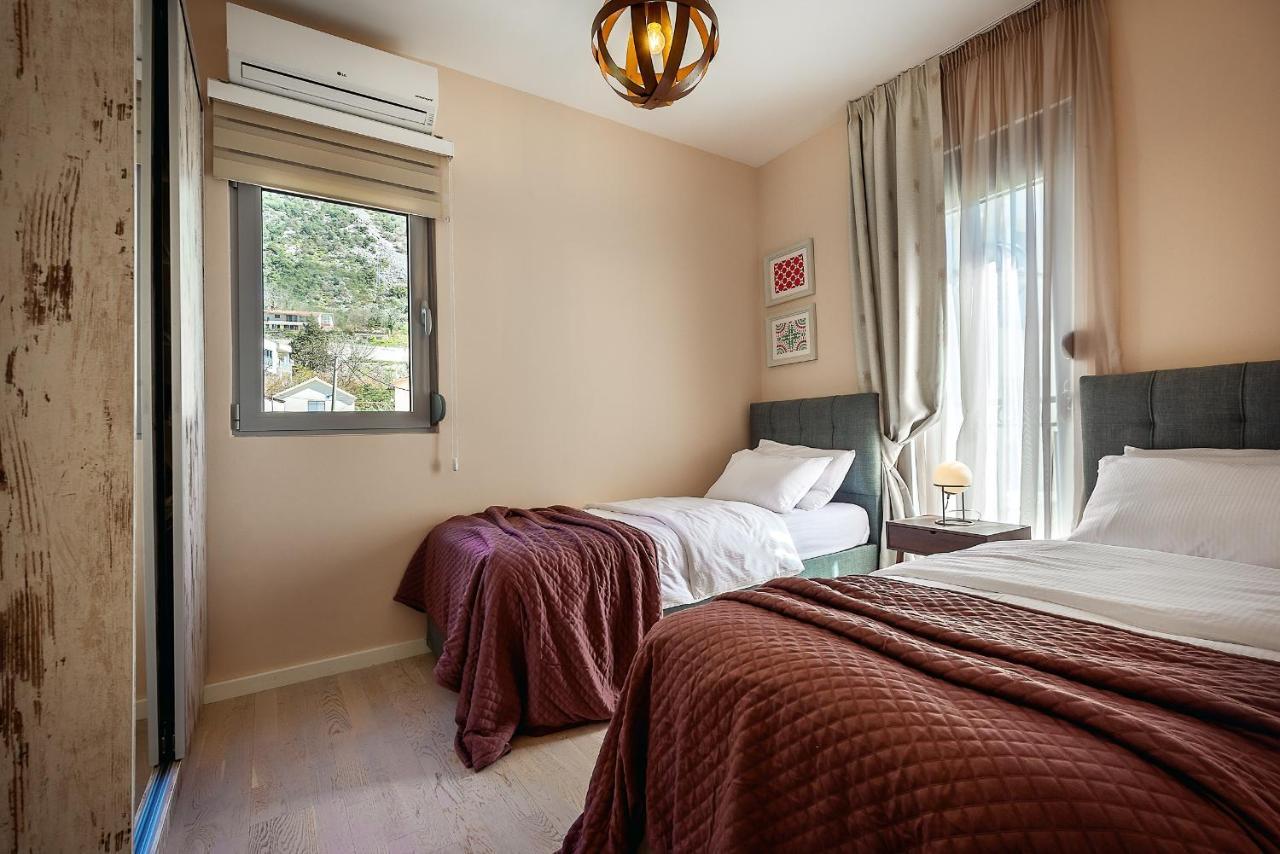 2Montenegro Limeta Apartments With Pool โกตอร์ ภายนอก รูปภาพ