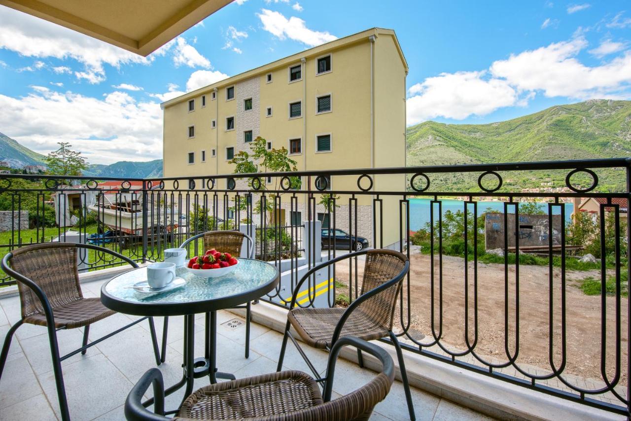 2Montenegro Limeta Apartments With Pool โกตอร์ ภายนอก รูปภาพ