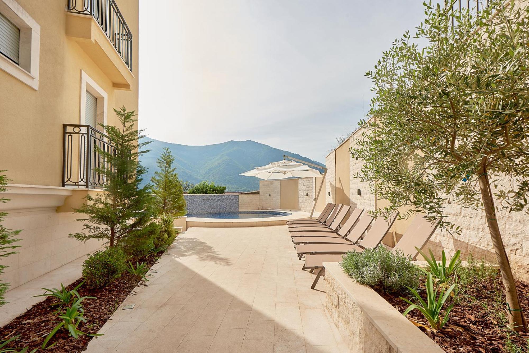 2Montenegro Limeta Apartments With Pool โกตอร์ ภายนอก รูปภาพ